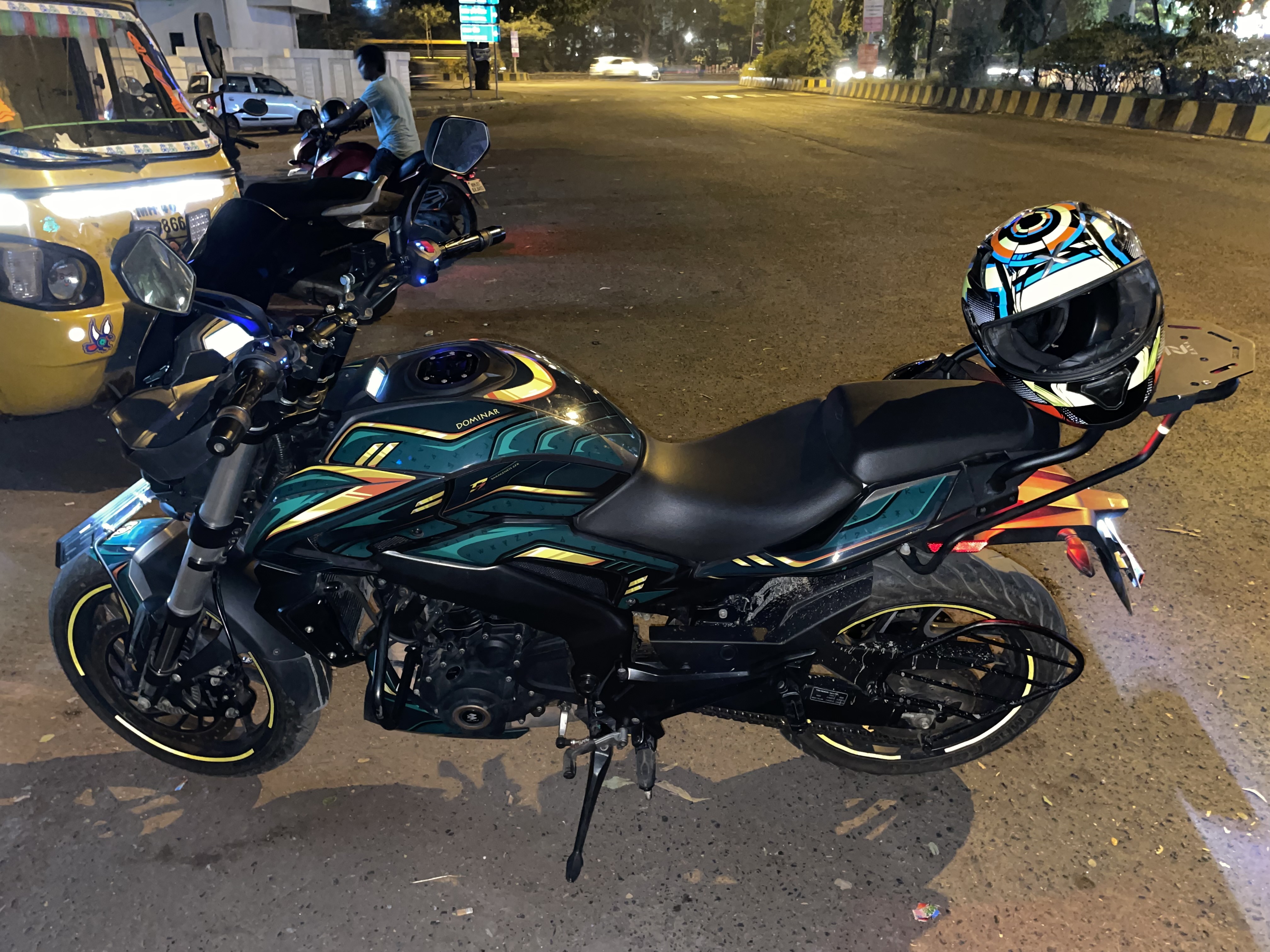 Night halt, full Loki livery